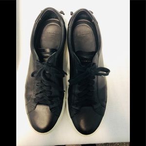 Givenchy black low sneakers